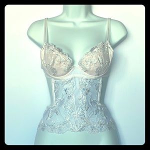 Made in Italy 🇮🇹 White Lace Bustier